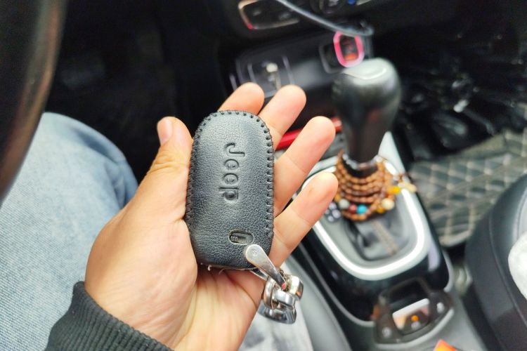 Jeep 指南者 2019款 220T 自动家享炫酷版中控内饰7001