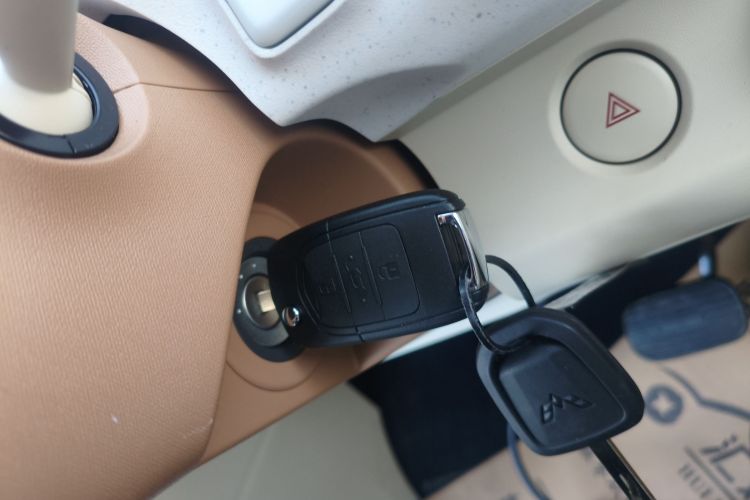 五菱汽车 宏光MINIEV 2024款 第三代 215km 青春版中控内饰11