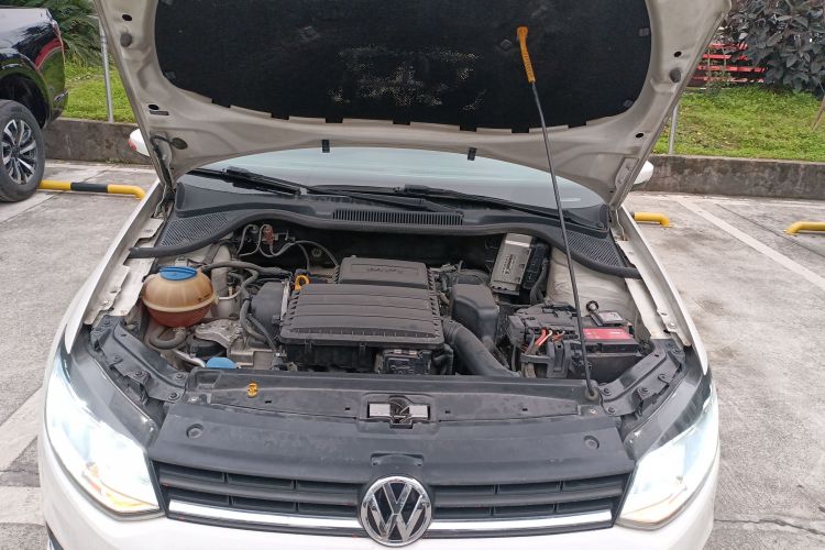 大众 Polo 2018款 1.5L 自动安享型机舱底盘24