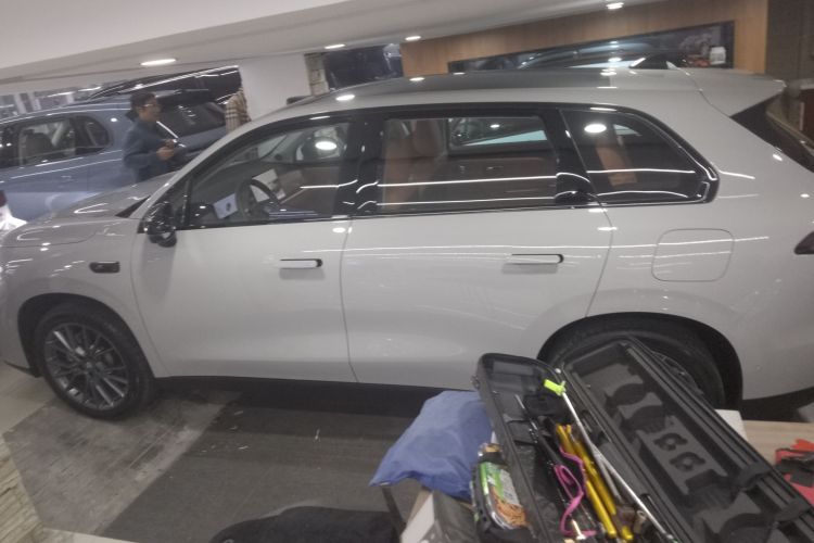 零跑汽车 零跑C10 2026款 605激光雷达版车身外观4