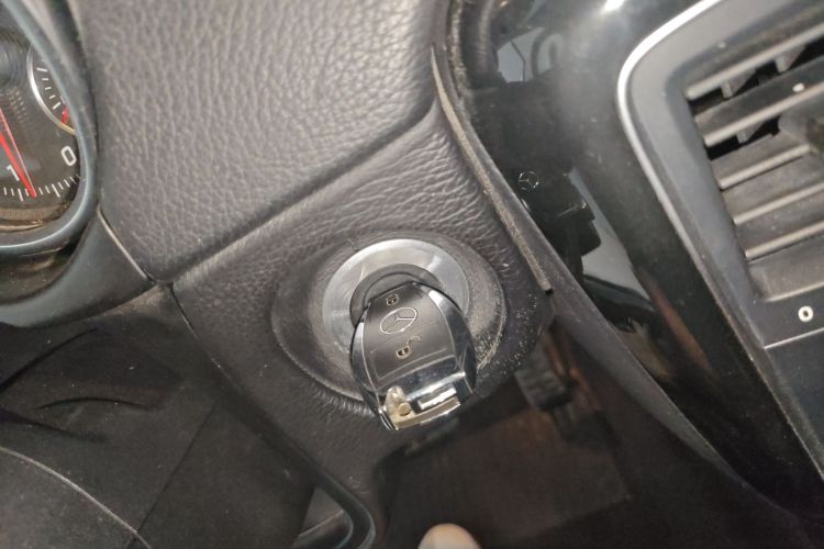 奔驰G级（平行进口） G550 自动4.0T V8 中控内饰11