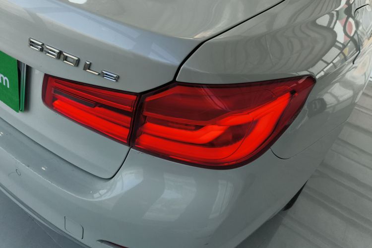 宝马5系新能源 2020款 里程升级版 530Le 豪华套装车身外观9