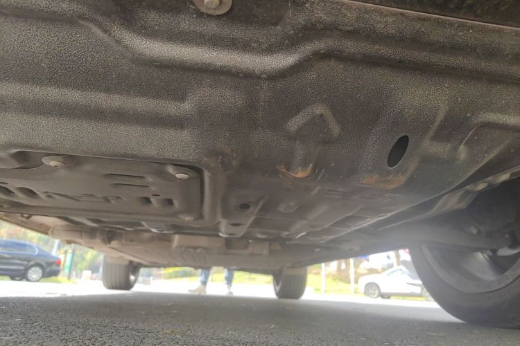 蓝电E5 PLUS 2025款 165km 长续航版PLUS 7座局部细节9008