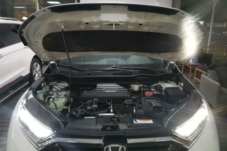 本田CR-V 2021款 240TURBO CVT两驱都市版机舱底盘24