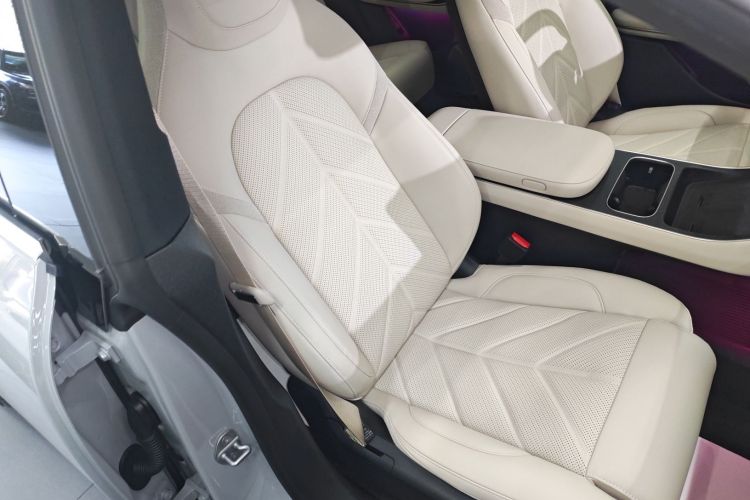 蔚来ET5T 2025款 100kWh Touring局部细节41