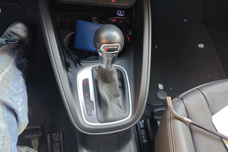 奥迪A1 2014款 30 TFSI Sportback舒适型中控内饰18