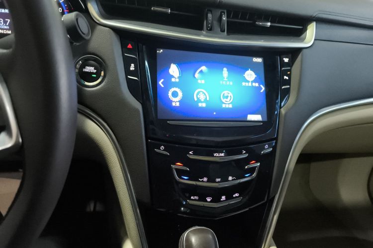 凯迪拉克XTS 2014款 28T 舒适型中控内饰16