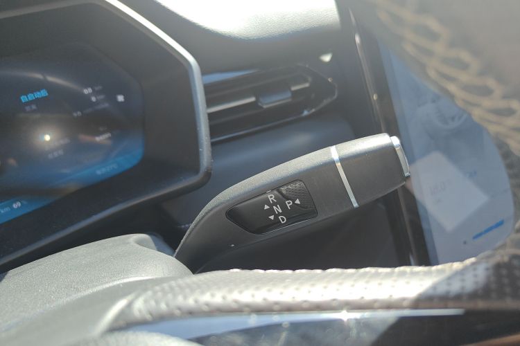 小鹏G3 2020款 520i 智享版中控内饰18