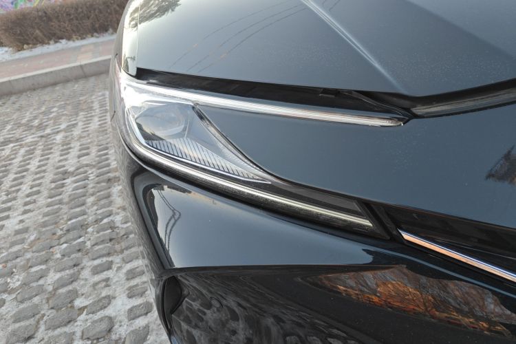 丰田 凯美瑞 2024款  双擎 2.0HG 尊贵版车身外观8