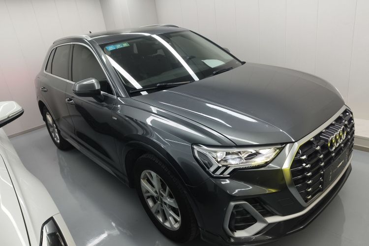 奥迪Q3 2019款 35 TFSI 进取动感型车身外观3