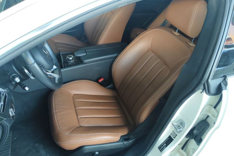 奔驰CLS 2017款 CLS 260逸彩版局部细节19