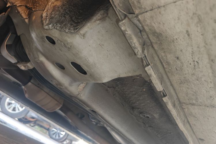 三菱 翼神 2016款 1.8L CVT黑白复刻版局部细节9004