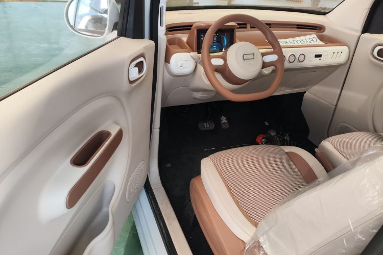 奔腾小马 2026款 222km 伶俐马中控内饰20