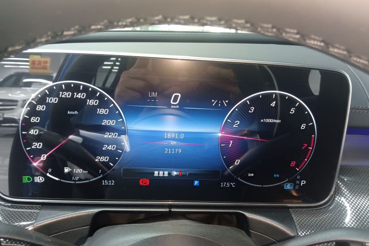 奔驰C级 2023款 改款二 C 260 L 运动版中控内饰14