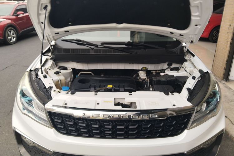 猎豹汽车 猎豹CS9 2017款 1.5L CVT风尚型机舱底盘24