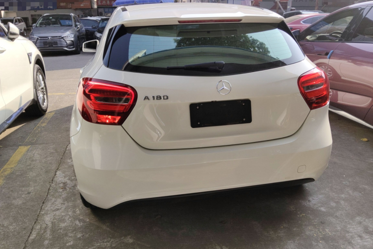 奔驰A级(进口) 2017款 A 180车身外观6004