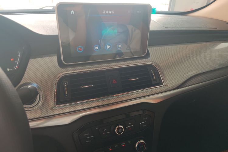 北汽威旺M50F 2017款 1.5L 舒适型局部细节16