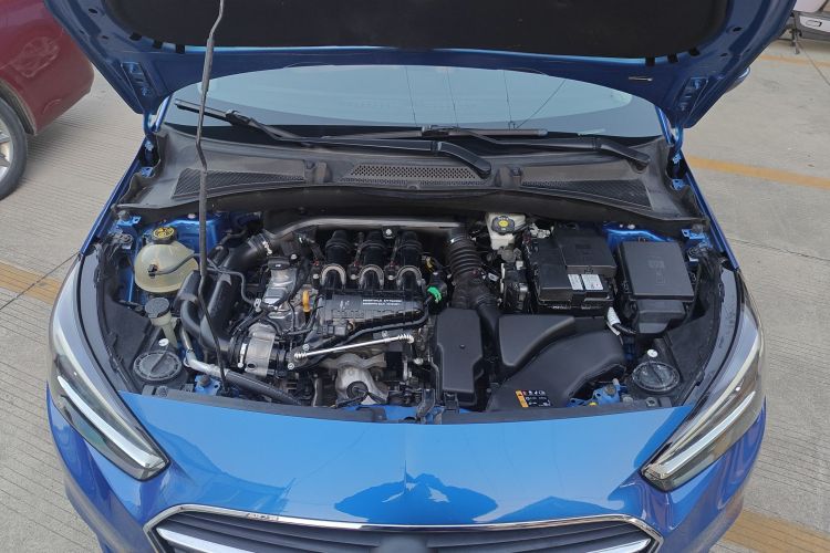 别克 凯越 2018款 15N CVT豪华型机舱底盘24