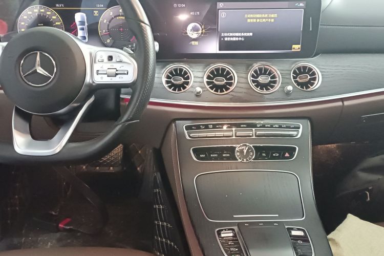 奔驰E级 2020款 改款 E 300 L 运动时尚型局部细节16