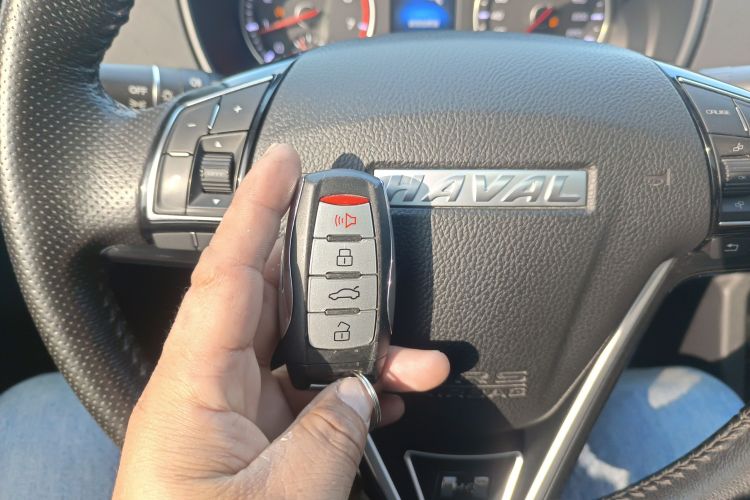 哈弗H6 2018款 蓝标 运动版 1.5T 手动两驱精英型中控内饰11