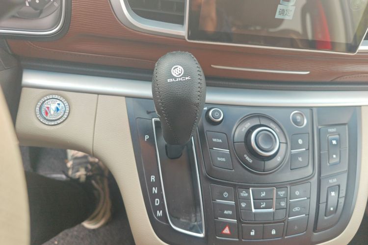 别克GL8 2017款 25S 豪华型 国V局部细节18