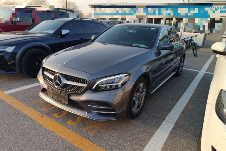 奔驰C级 2020款 C 260 L 运动版车身外观1