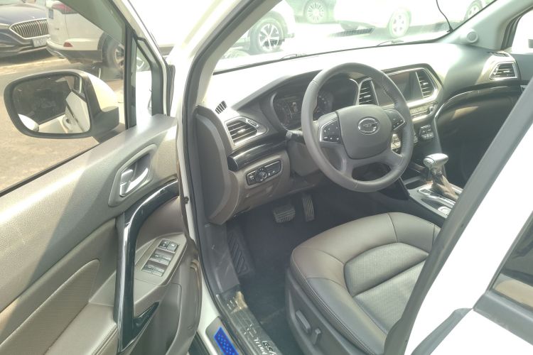 广汽传祺 传祺GS4 2016款 235T G-DCT豪华版中控内饰20