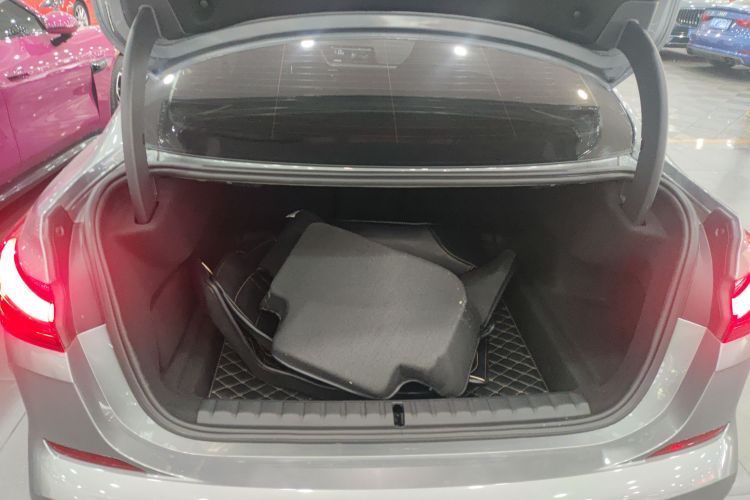 宝马2系(进口) 2023款 225i 四门轿跑车 M运动曜夜套装机舱底盘23