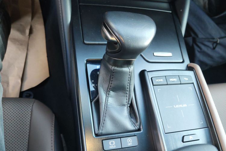 雷克萨斯ES 2021款 200 卓越版中控内饰18