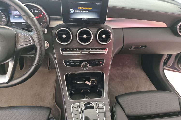 奔驰C级 2015款 改款 C 180 L 运动型中控内饰16