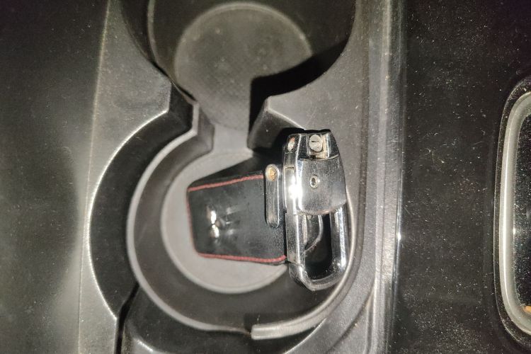 三菱 欧蓝德 2020款 2.0L 两驱畅享版 5座中控内饰7001