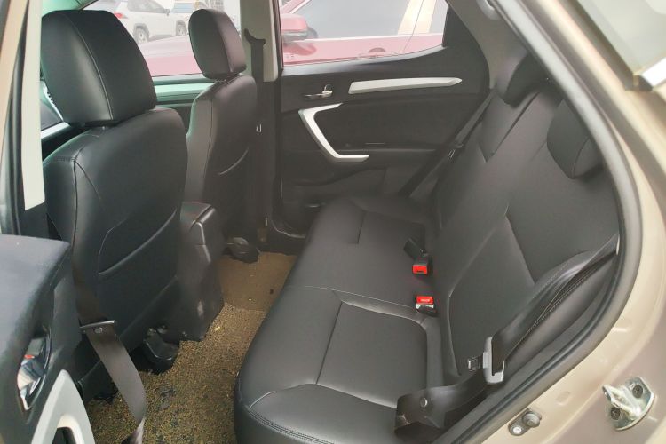 江汽集团 瑞风S3 2016款 1.5L CVT豪华型中控内饰21