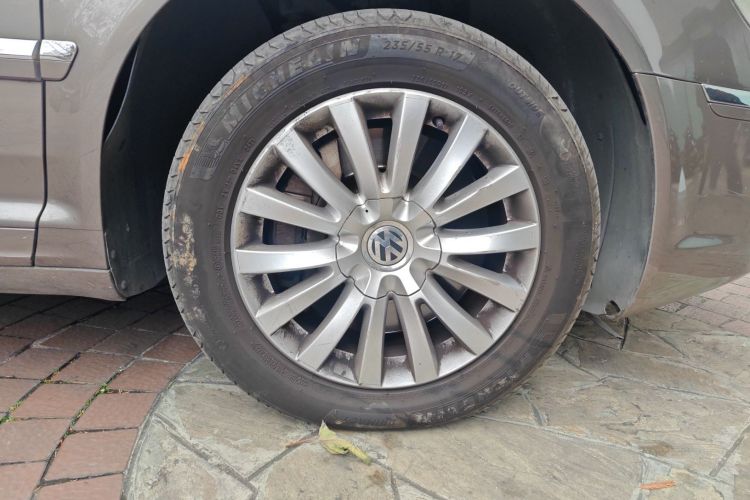 大众 辉腾 2012款 3.0L 商务型车身外观10