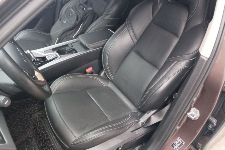 领克01 2017款 2.0T 两驱型Pro版局部细节19