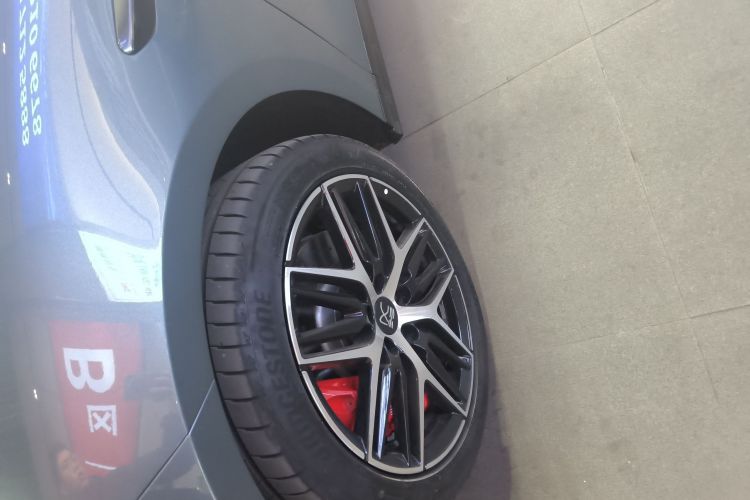 比亚迪 汉L 2025款 DM-p 四驱激光雷达旗舰型车身外观6007