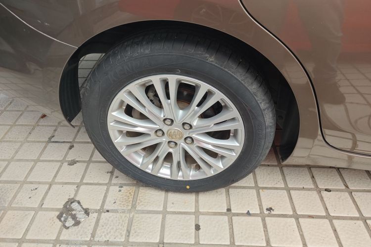 别克 英朗 2016款 15N 自动精英型车身外观6008