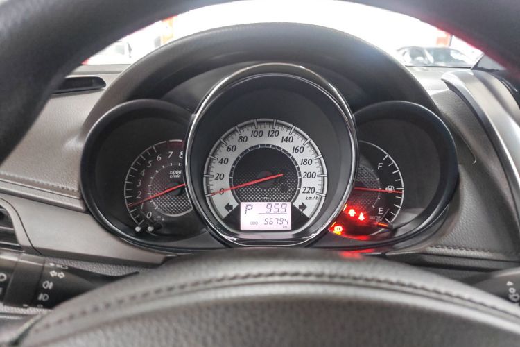 丰田 YARiS L 致炫 2015款 1.5G 自动炫动天窗特别版中控内饰14