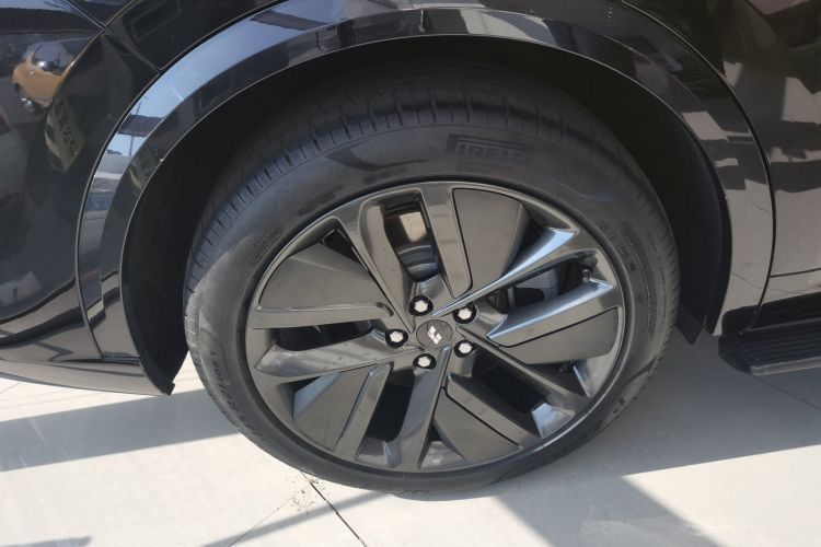 理想汽车 理想L9 2022款 Max车身外观6008