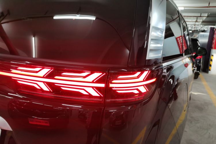 腾势D9 2022款 DM-i 970 四驱尊荣型车身外观6006