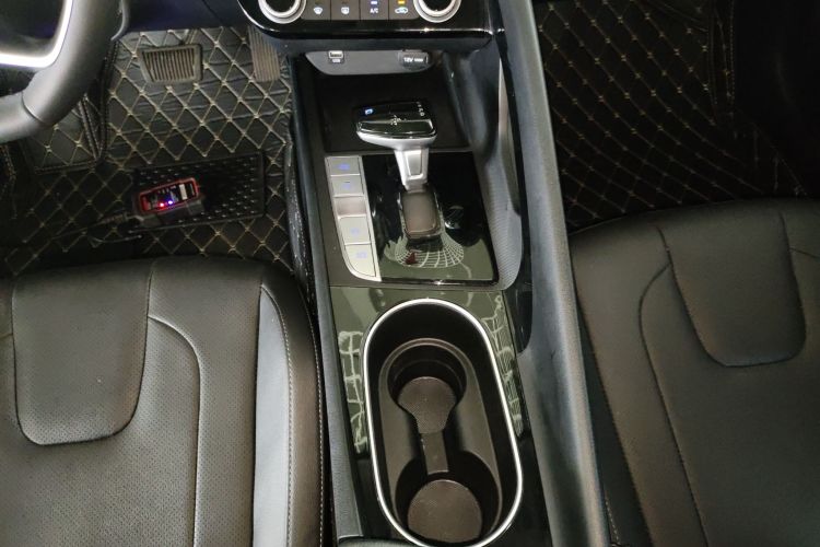 现代 伊兰特 2022款 1.5L CVT GLX精英版局部细节18