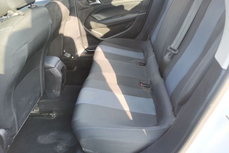 标致308 2019款 230THP 自动豪华版 国V中控内饰21