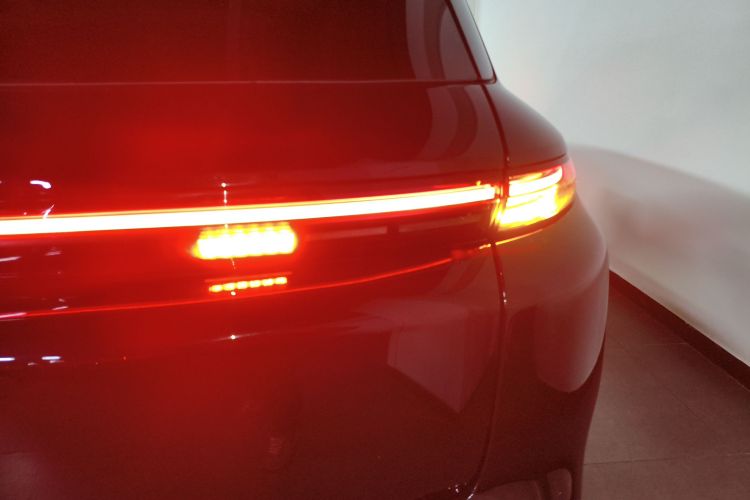 理想汽车 理想L8 2023款 Air车身外观6006