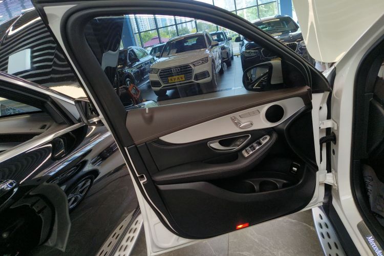 奔驰GLC 2020款 改款 GLC 260 L 4MATIC 动感型中控内饰7007