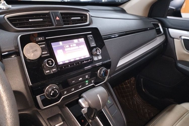 本田CR-V 2017款 240TURBO CVT两驱舒适版中控内饰16