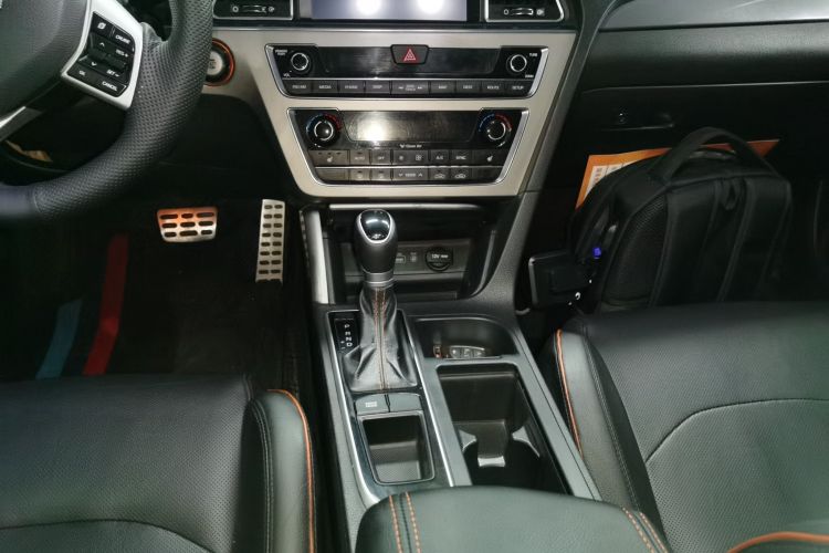 现代 索纳塔 2015款 1.6T GLS智能型中控内饰18