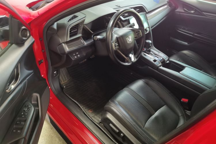 本田 思域 2021款 HATCHBACK 220TURBO CVT劲擎控中控内饰20