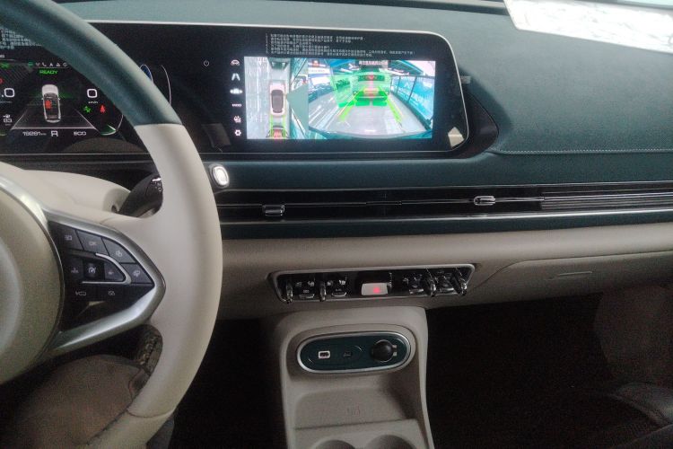 欧拉好猫 2023款 401km标准续航 豪华型 磷酸铁锂中控内饰16