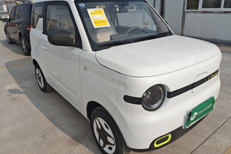 吉利银河 熊猫 2025款 210km 元气熊车身外观3