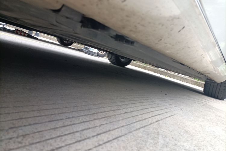 奔驰C级 2021款 C 200 L 时尚型局部细节9004