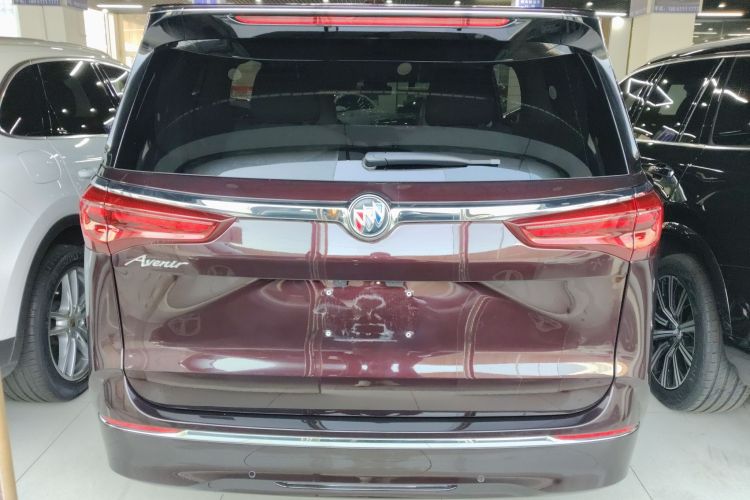 别克GL8 2020款 Avenir艾维亚 六座贤礼版车身外观6